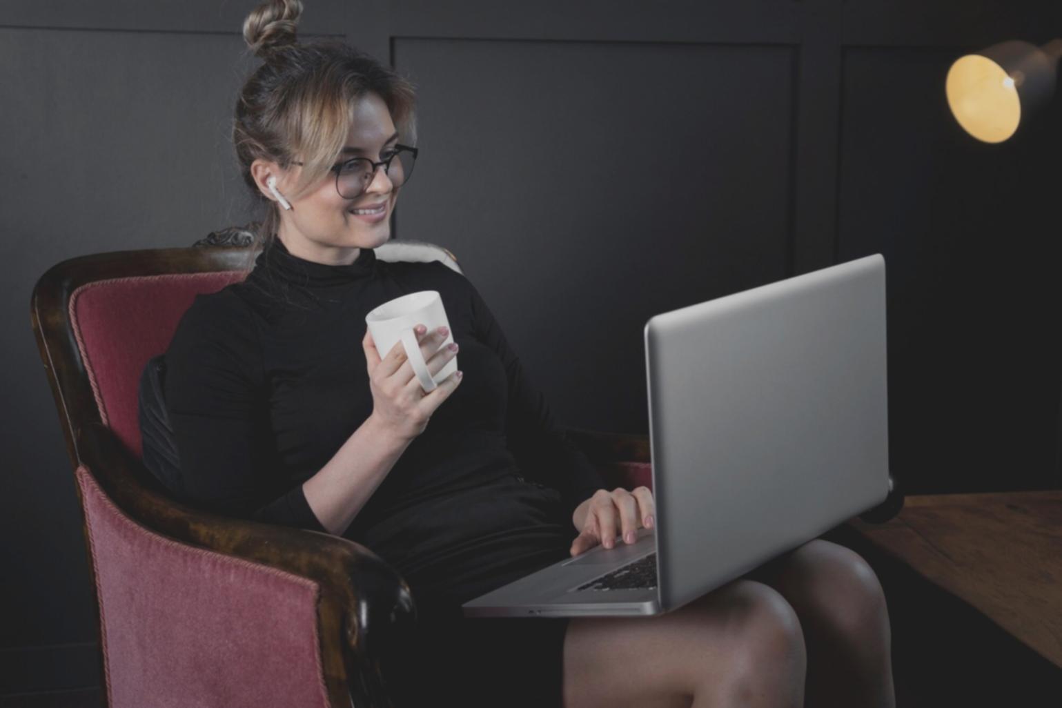 Professionelle Finanzberatung und Bewertungstechniken im modernen Büroumfeld
